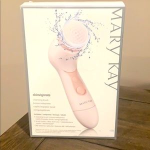 Mary Kay Skinvivorate cleansing brush
